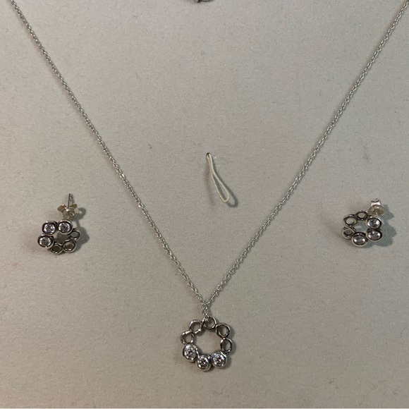 🎾Sterling Silver Necklace & Earring Set - Picture 2 of 8